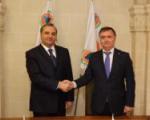 Russian Minister of Emergency Situations Vladimir Puchkov and Secretary-General of ICDO Vladimir Kuvshinov