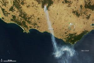 large bush fires burning in southwestern Victoria on February 18, 2013