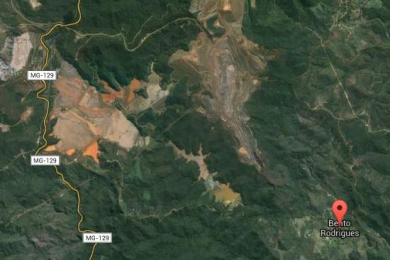 On 5 November 2015 a dam collapsed near Bento Rodrigues, spilling liquid waste into the city (Image:Google).  